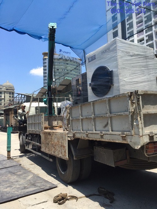 Vận chuyển thiết bị máy giặt công nghiệp cho xưởng giặt tại Hà Nội