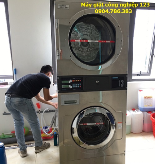 Máy giặt vắt sấy tự động