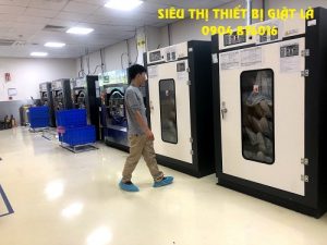 Phân phối thiết bị giặt sấy giày cho nhà máy
