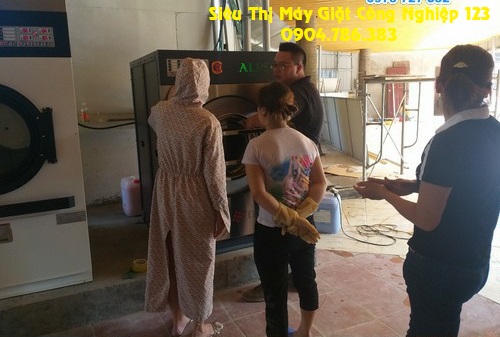 Kỹ thuật Máy giặt công nghiệp 123 hướng dẫn sử dụng cho nhân viên nhà nghỉ