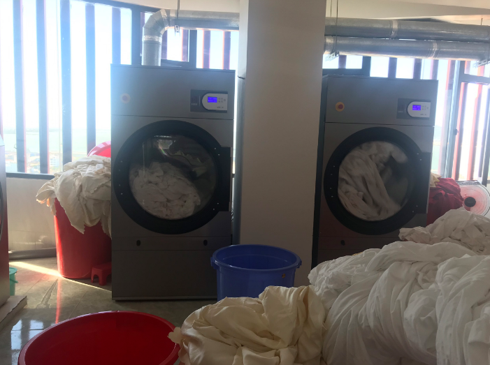 Máy giặt chăn bao nhiêu tiền phụ thuộc vào thương hiệu