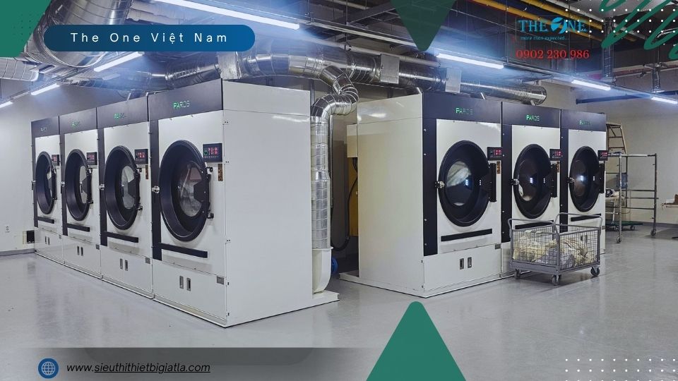 Máy sấy công nghiệp là thiết bị quan trọng trong các xưởng giặt, khách sạn, bệnh viện và nhà máy